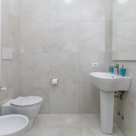 12° Piano Torre Diamante - 67 Appartement *